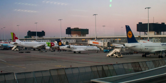 decarbonize aviation